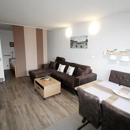 M01-005 Apartman *