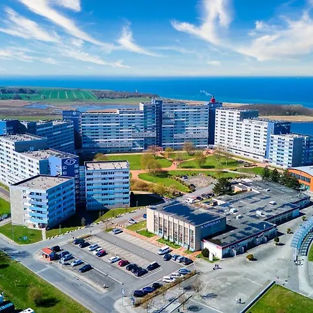 Apartment M01-005 *